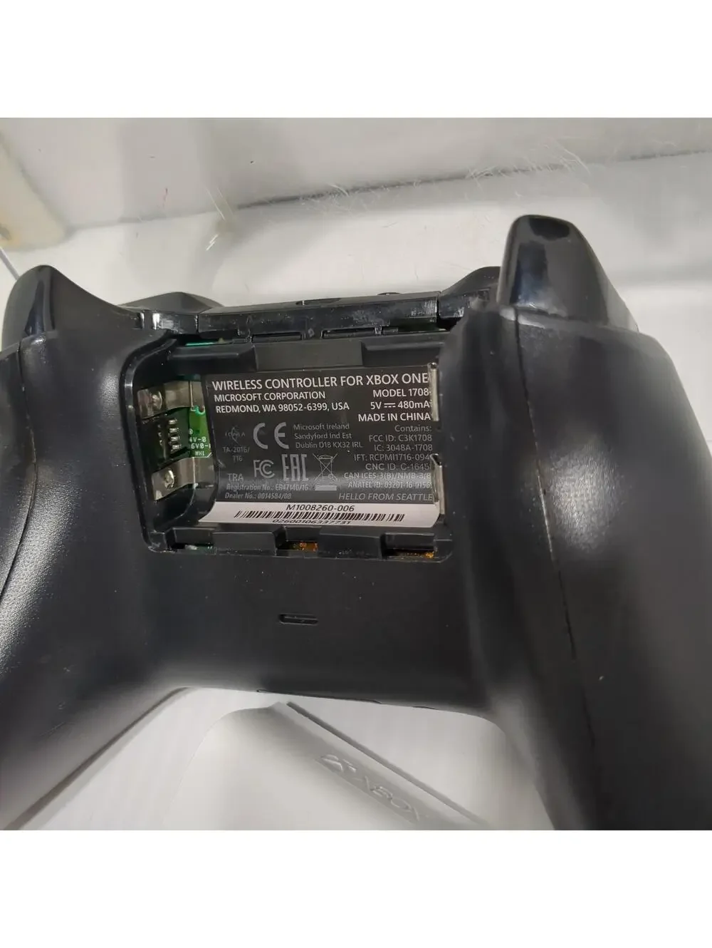 2 Broken Original Microsoft Xbox One Wireless Controllers Model 1708 Stick Drift